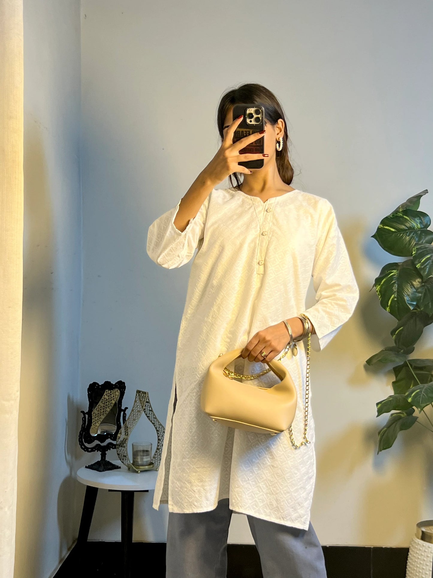 Mira Beige Shoulder Bag with Gold Chain