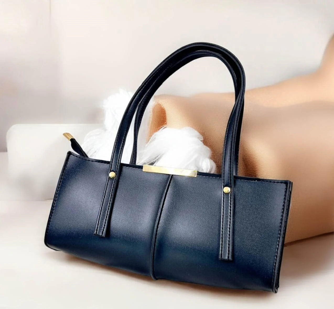 Eva Black Shoulder Bag