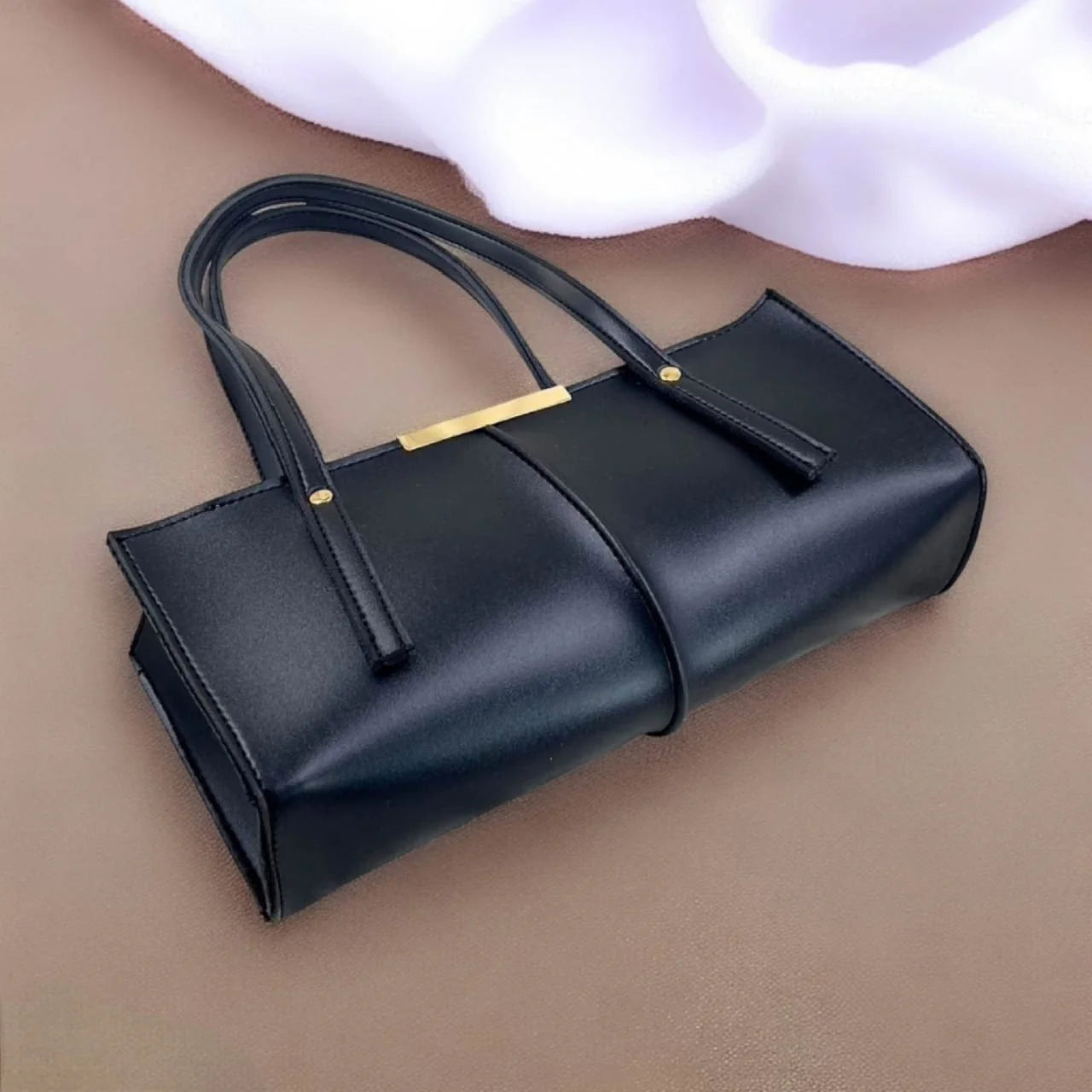 Eva Black Shoulder Bag